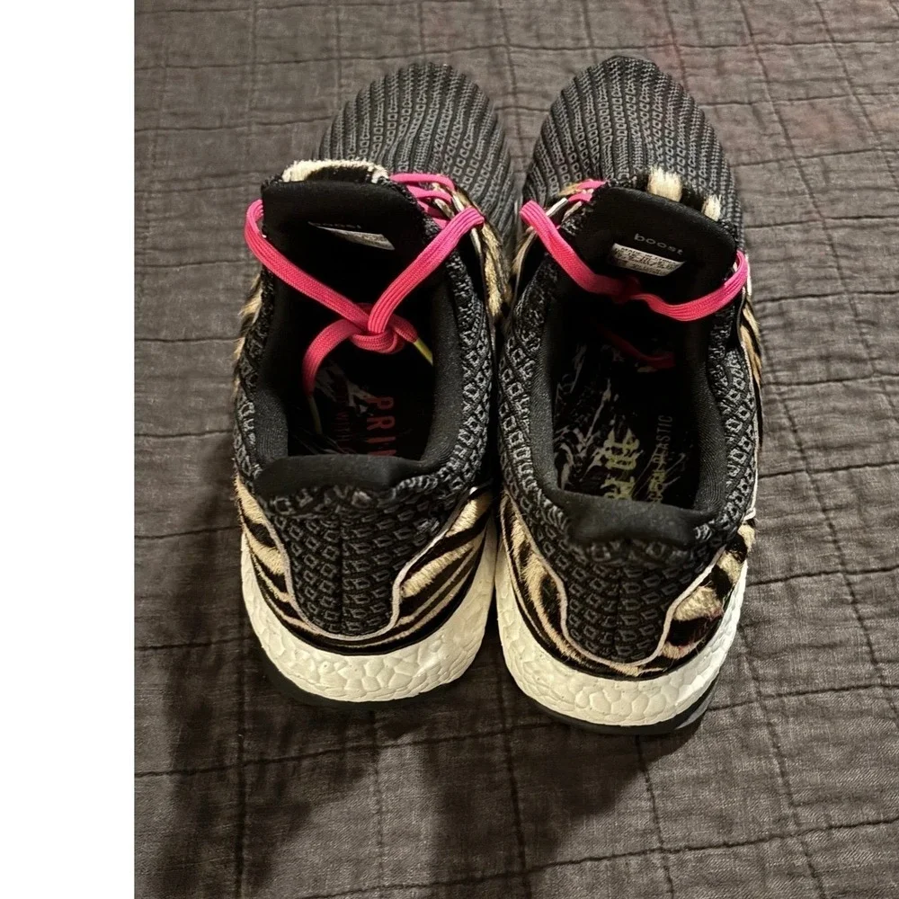 Adidas UltraBoost Animal Print Running Shoes Pink Accents Knit Athletic Sneakers